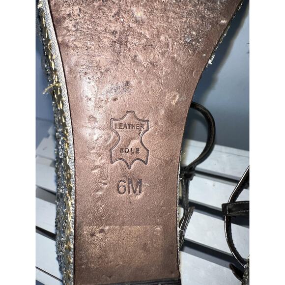 Tory Burch Sandals Womens Size 6 Gray Silver Wedge T-Strap Sequin Leather Sole - Picture 6 of 7